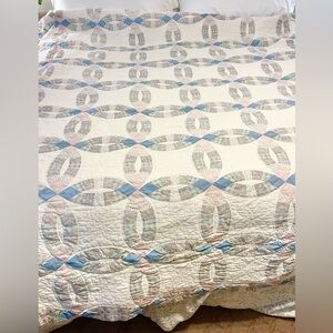 Vintage double wedding ring quilt hand stitched pastels Queen